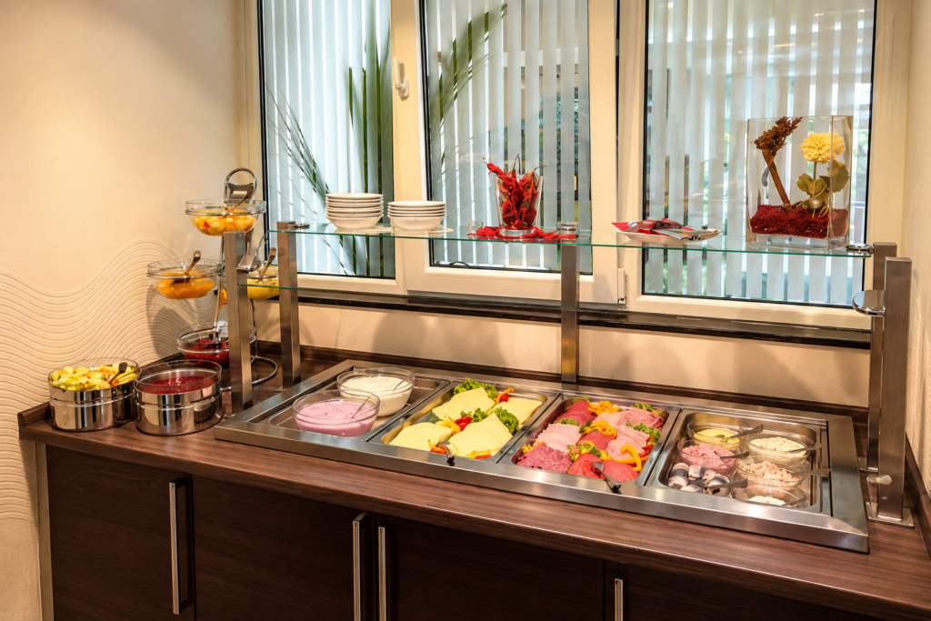 Frühstücksbuffet im adena Hotel Bremerhaven