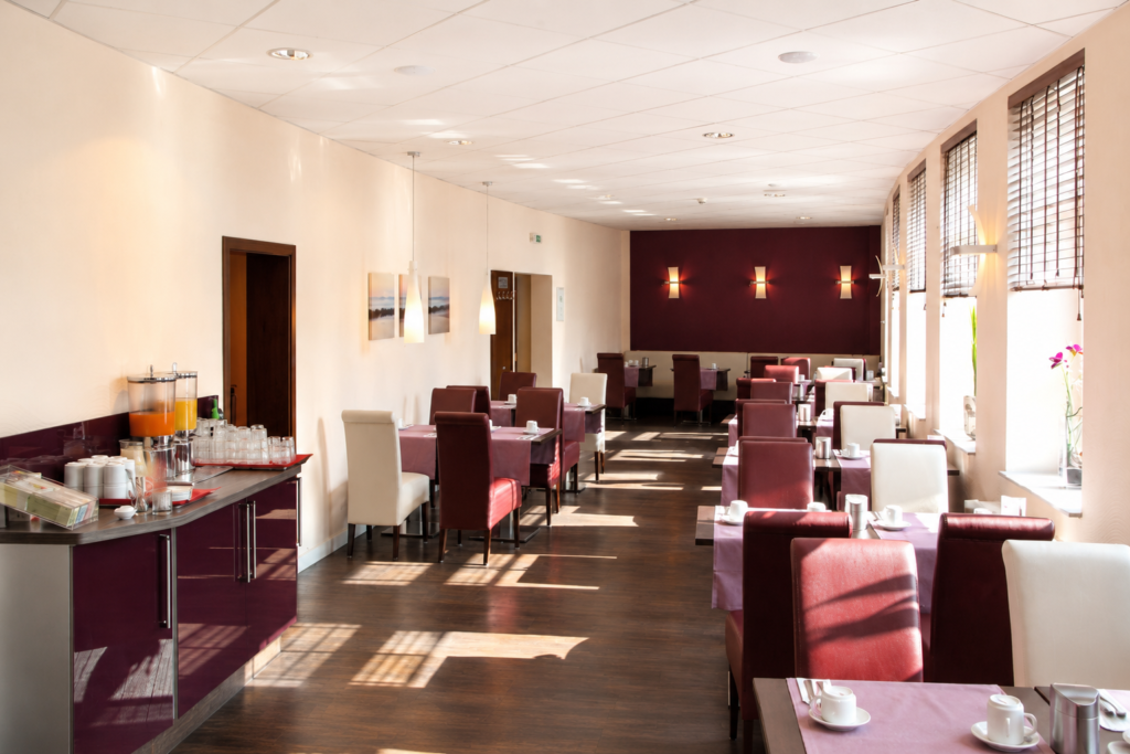 Frühstückraum im adena Hotel Bremerhaven