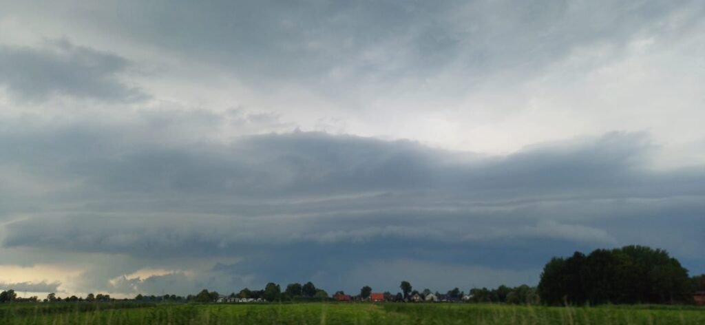 Wolken über die norddeutsche Landschaft